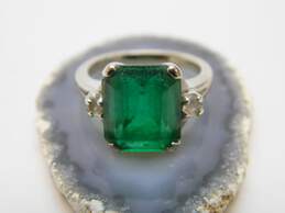 Vintage 10K White Gold Green Glass & Spinel Side Stones Ring 4.2g
