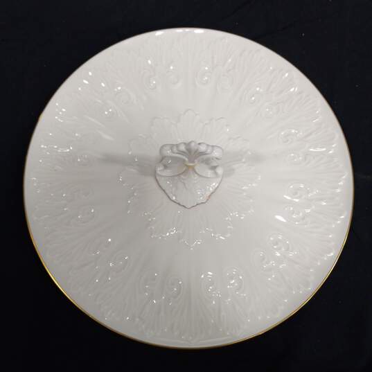 LENOX Chateau Round Dessert Appetizer Tray image number 3