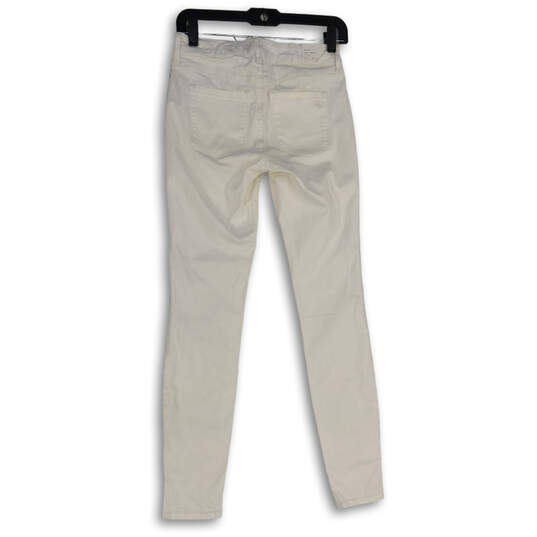 NWT Womens White Denim 5-Pocket Design Skinny Leg Jeans Size 26 image number 2