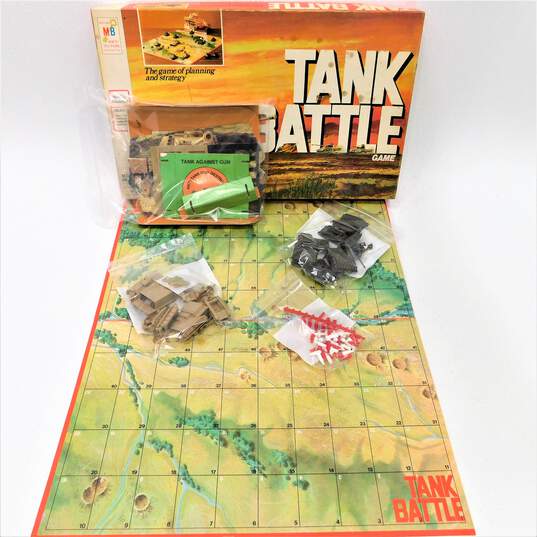 Vintage Milton Bradley Tank Battle Board Game image number 1