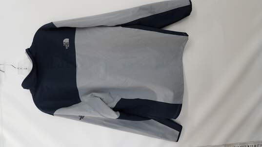 The North Face Polyester Blend Grey and Navy Blue Men's Outdoor Jacket image number 2