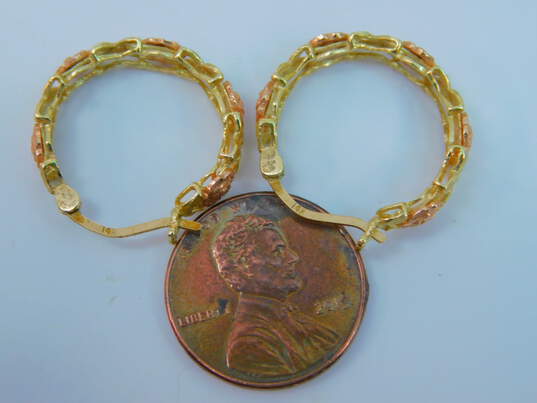 14k Yellow & Rose Gold Textured Floral Hoop Earrings 3.5g image number 5