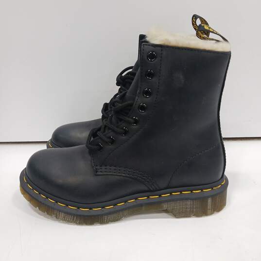 Women's Dr. Martens Black Air Wair Boots Size 6 image number 1