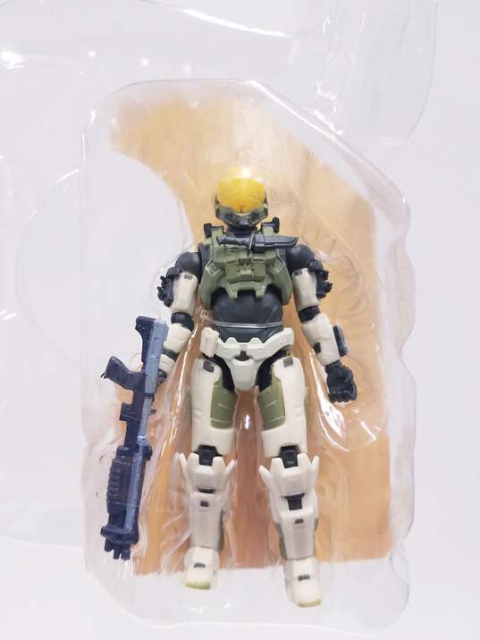 World of Halo Mantis With Spartan EVA Action Figure image number 9