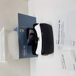 Samsung Gear VR Headset alternative image