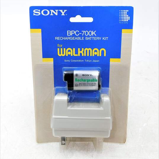 VNTG Sony Brand BPC-700K Model Rechargeable Walkman Battery Kit (New) image number 1