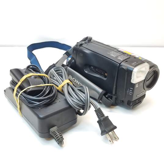 Sony Handycam CCD-TR916 Video8 Camcorder image number 1