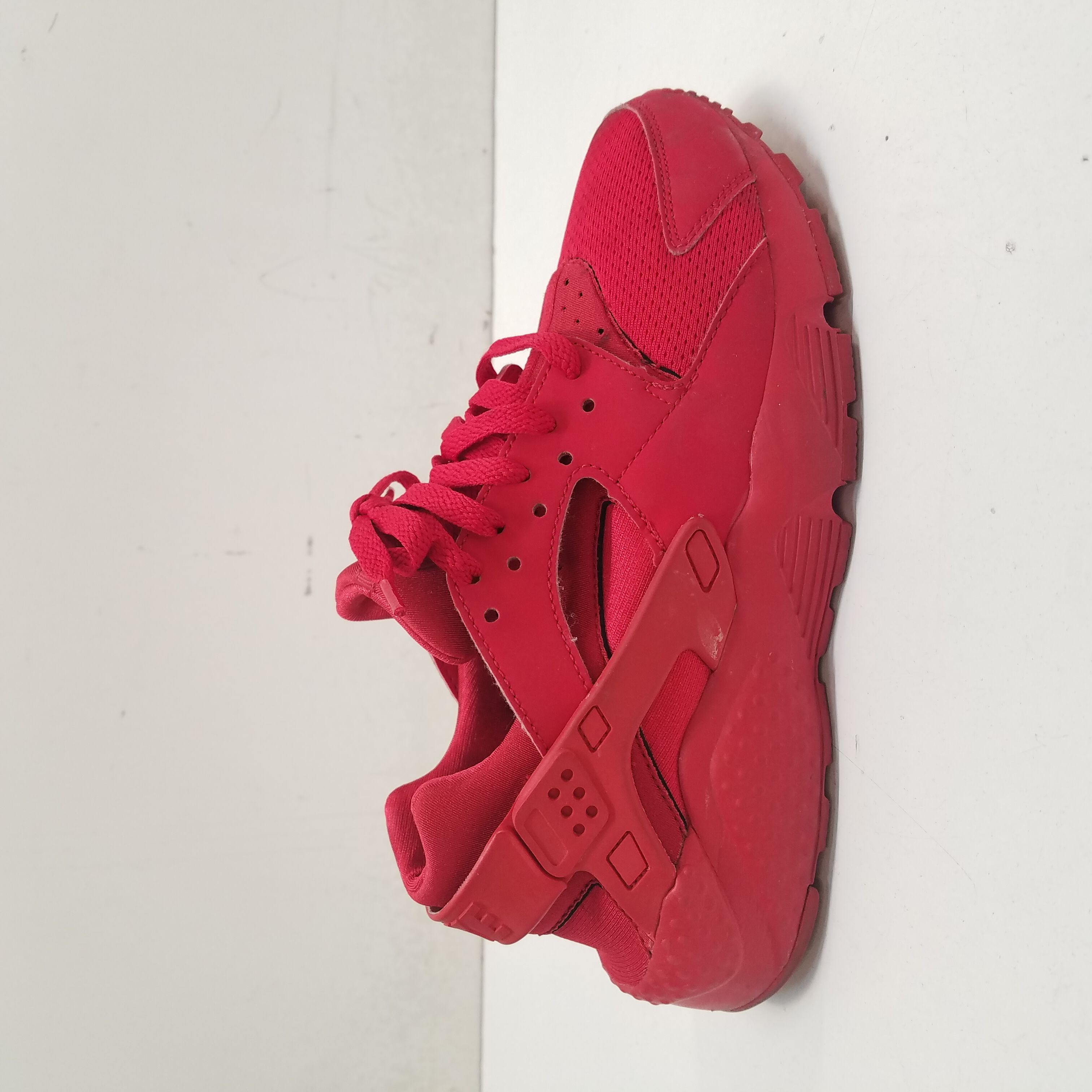 red huaraches women's size 7