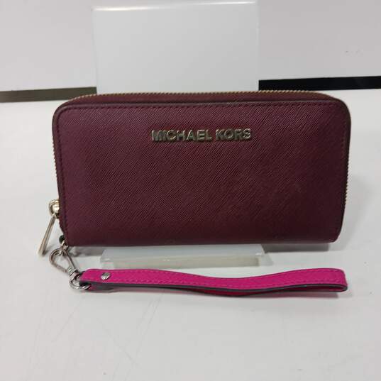 Women's Michael Kors Plumb Wallet image number 1