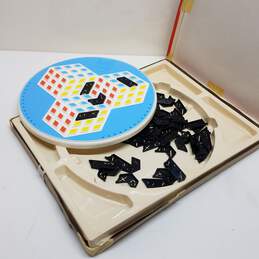 Vintage Kenner Boardgame 9-Way Tic Tac Toe alternative image