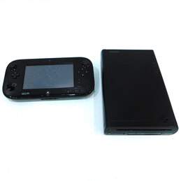 Nintendo Wii U Gamepad and Console
