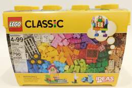 LEGO Classic 10698 LEGO Large Creative Brick Box (Sealed)