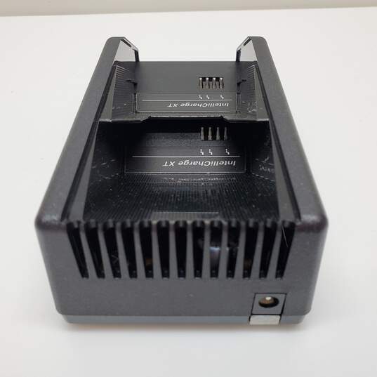 Motorola Overnight Dual Charger-For Parts Repair image number 2