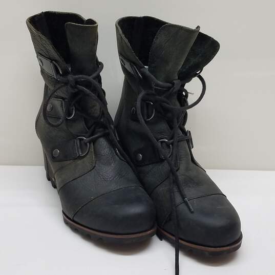 Sorel Joan of Arctic Wedge Boots Women's Size 9.5 image number 1
