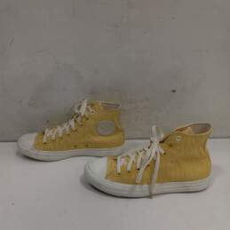 Converse Women's Yellow Shoes Size 9 alternative image