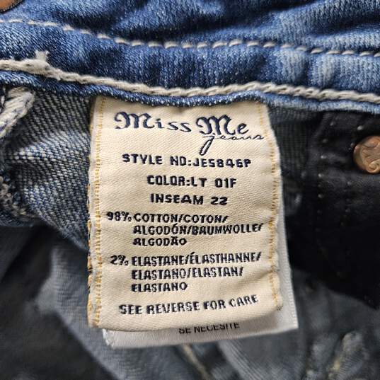 Blue Distressed Denim Cuffed Capri Jeans image number 3