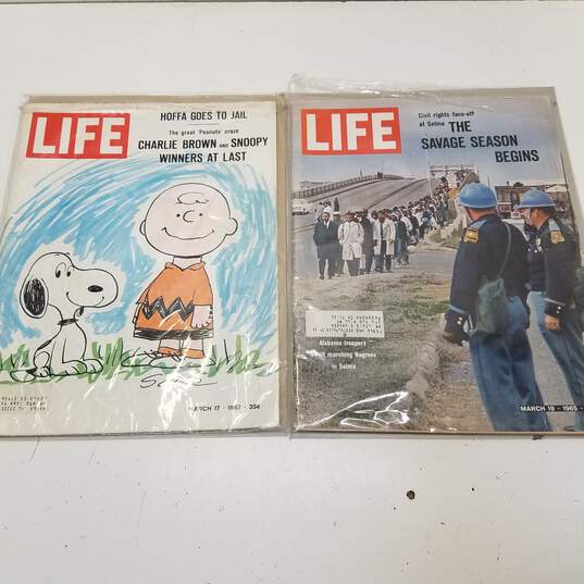 Lot of 10 Vintage Life Magazines from the 60s image number 5