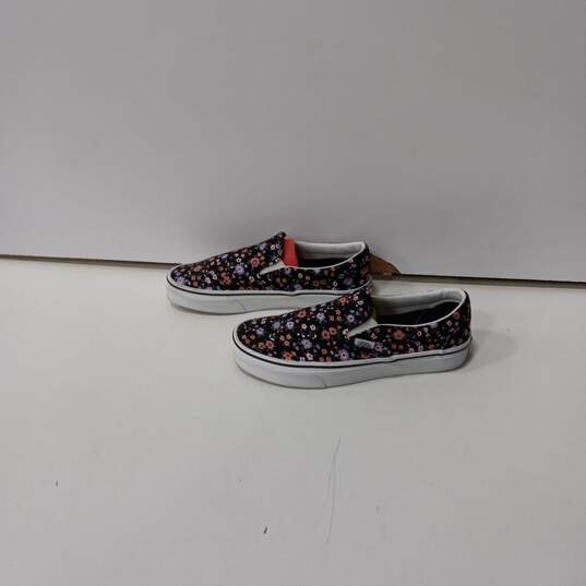 Vans Classic Floral Slip On Sneakers Size M7.5 W9 image number 3