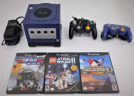 Nintendo Gamecube with GB Player, 2 Controllers, and 3 games. image number 1