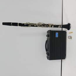 Black Clarinet In Case w/ Accessories alternative image
