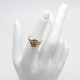 South Dakota Gold Company 10K Black Hills Gold Grape Leaf Ring Size 5 - 1.9g