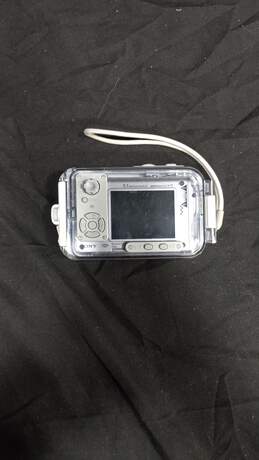 Sony Cyber Shot 5.1 MP Digital Camera Model DSC-T7 & Sports Pack Case alternative image