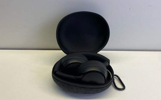 Beats by Dre Solo Pro with Case image number 2