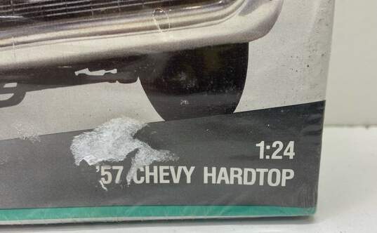 Monogram Chevy 57' HardTop 1:24 Model (New) image number 2
