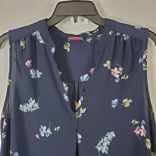 Vince Camuto Women's Blue Floral Sleeveless Top SZ M image number 2