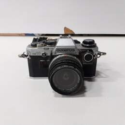 Olympus OM10 Slr Vintage Film Camera 35mm W/ Zuiko Auto-T 135 Manual AD