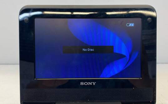 Sony DVP-FX750 DVD/CD Portable Player 7" Screen With Accessories image number 6