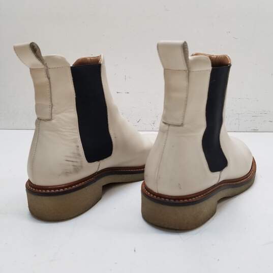 Everlane The Italian Leather Chelsea Boots White 7 image number 4