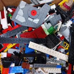 7.6lb Bundle of Assorted Lego Building Bricks and Blocks