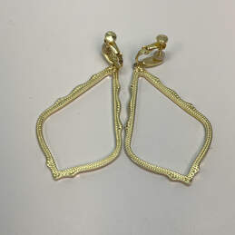 Designer Kendra Scott Gold-Tone Engraved Sophee Clip On Drop Earrings alternative image