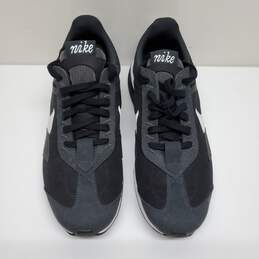 Nike Black Sneakers alternative image