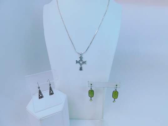 Sterling Silver Celtic Cross Knot Connemara Marble Peridot Jewelry 18.0g image number 1