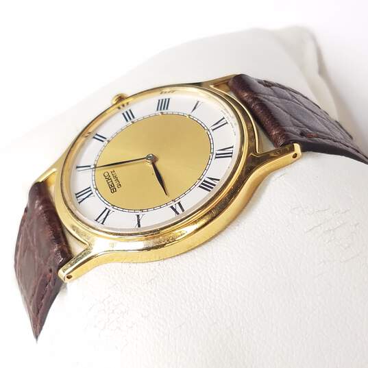 Seiko Gold Tone V700-8A19 Classic Vintage Watch image number 4