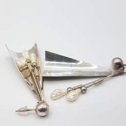 925 Sterling Silver Rice Pearl Modernist Earrings alternative image