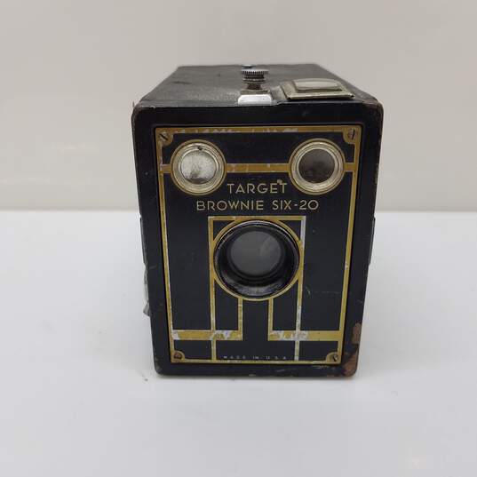 Vintage Kodak Target Brownie Six-20 Film Camera For Parts Repair image number 1