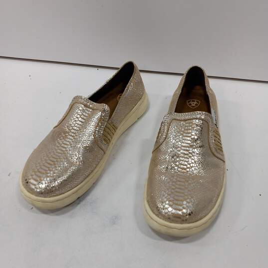 Women's Gold Tone Ariat Flats Size 7B image number 1