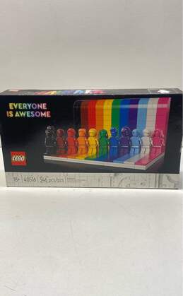 Lego Everyone Is Awesome 40516