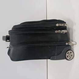 Black Wheeled Carry On Suitcase alternative image