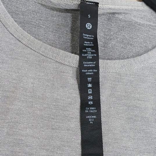 Lululemon Men's Grey Pocket T-Shirt Size S image number 4