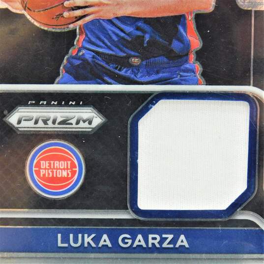 2021-22 Luka Garza Panini Prizm Rookie Sensational Swatches Detroit Pistons image number 2