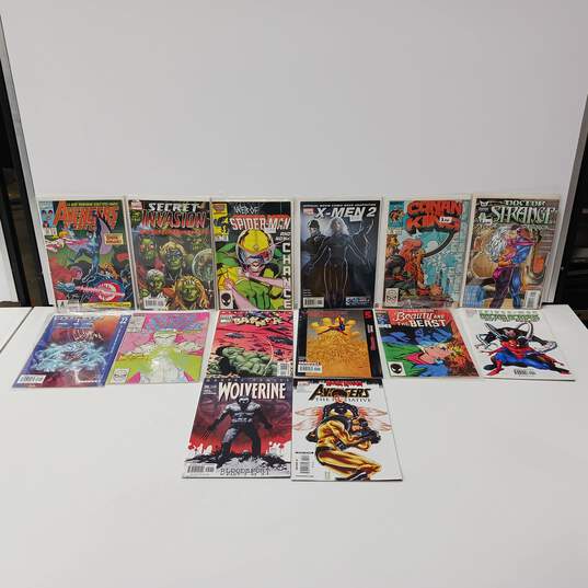 Assorted Bundle Of Marvel Comics image number 1