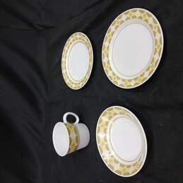 Set of 4 Progression Sunglow Tea Cup, Sauce Bowl & Bread Plates