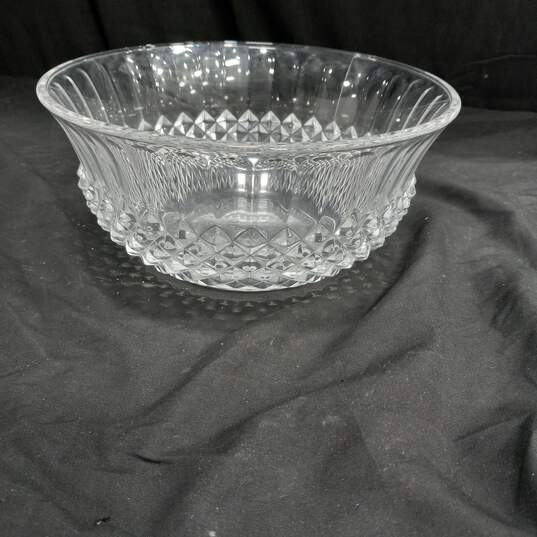 Vintage Crystal Serving Bowl With Diamond Pattern Design image number 1