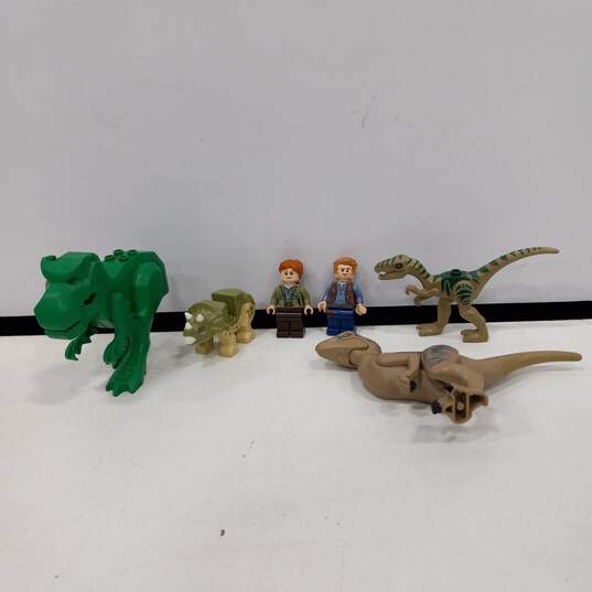 Lego Jurassic Park Minifigs image number 1