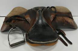 Vintage Genuine Leather Horse Saddle alternative image