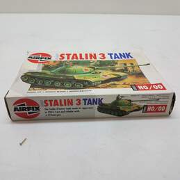 Airfix Josef Stalin 3 Tank Model Kit alternative image